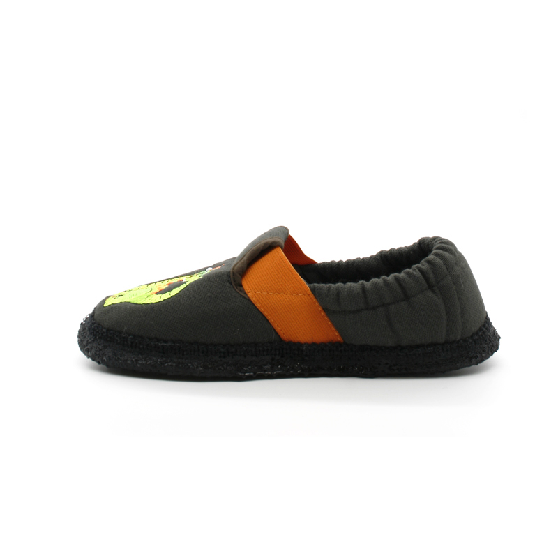 Chausson enfant 2025 giesswein